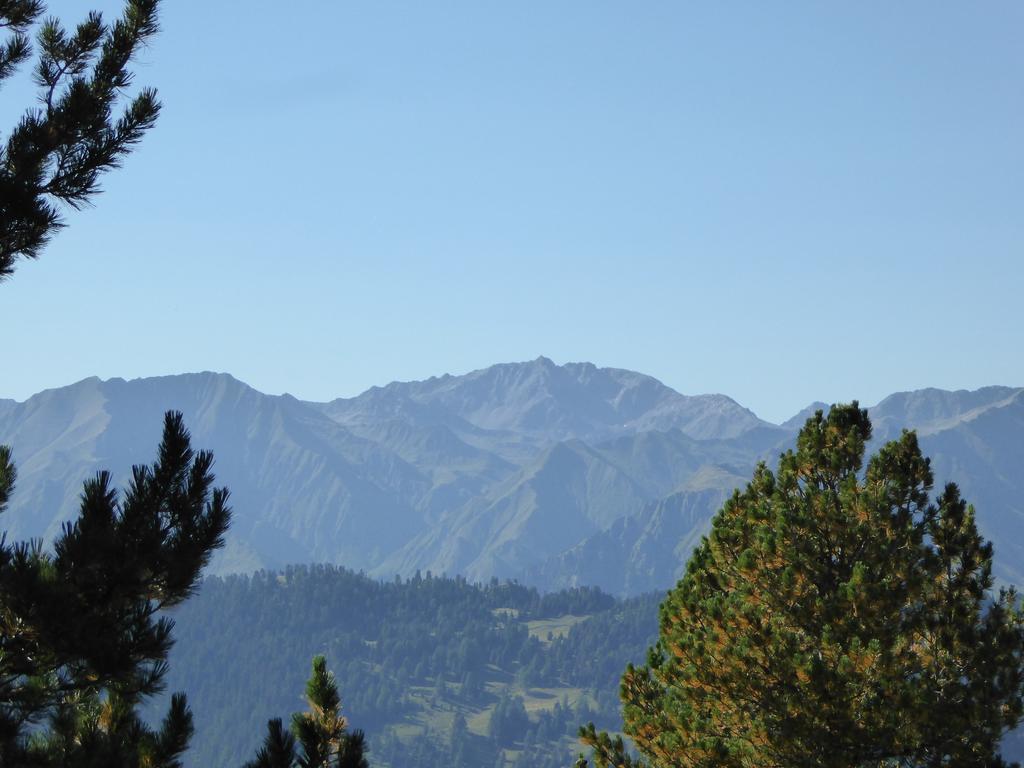 Apart Piz Mondin Pfunds Rum bild