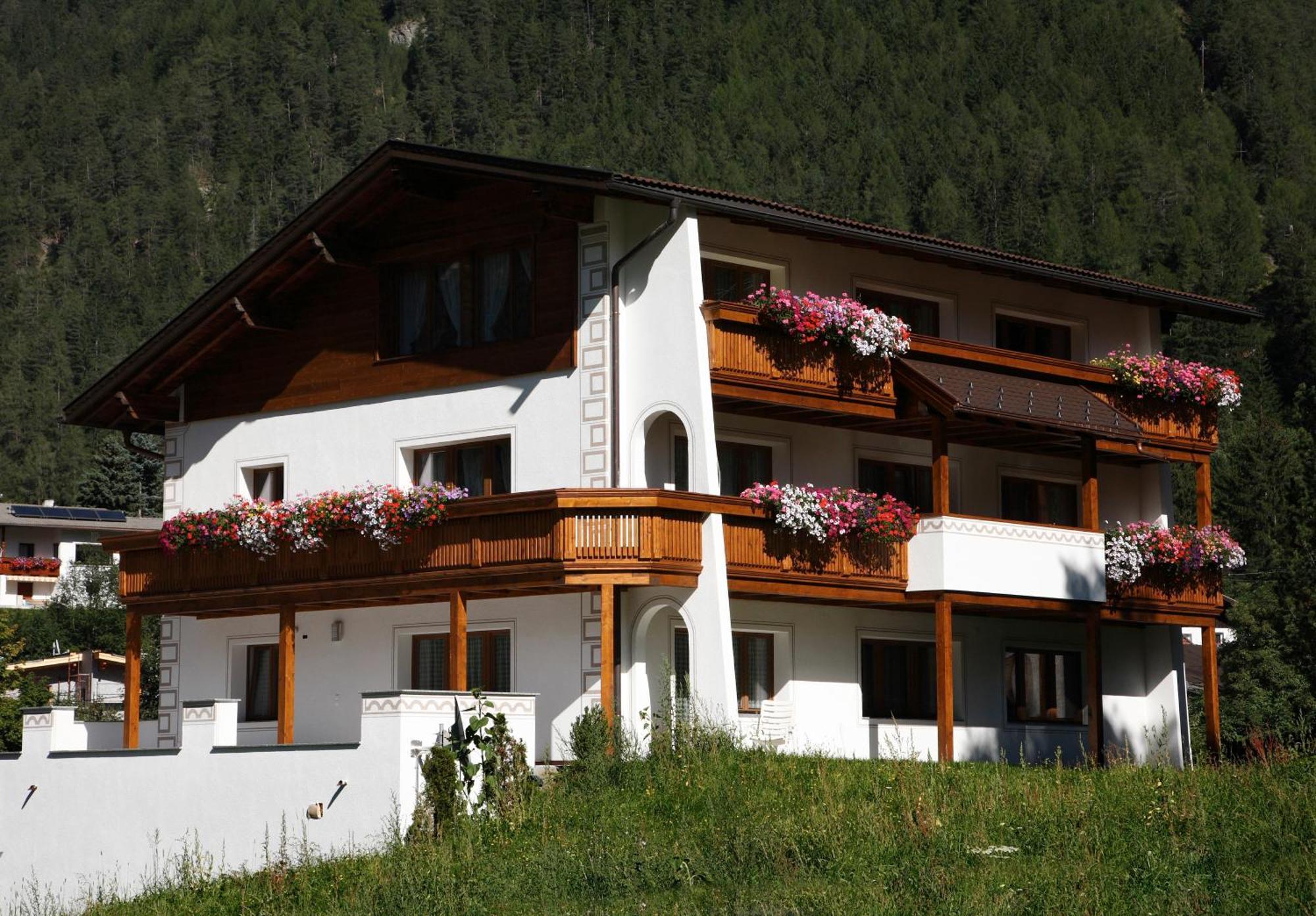 Apart Piz Mondin Pfunds Exteriör bild