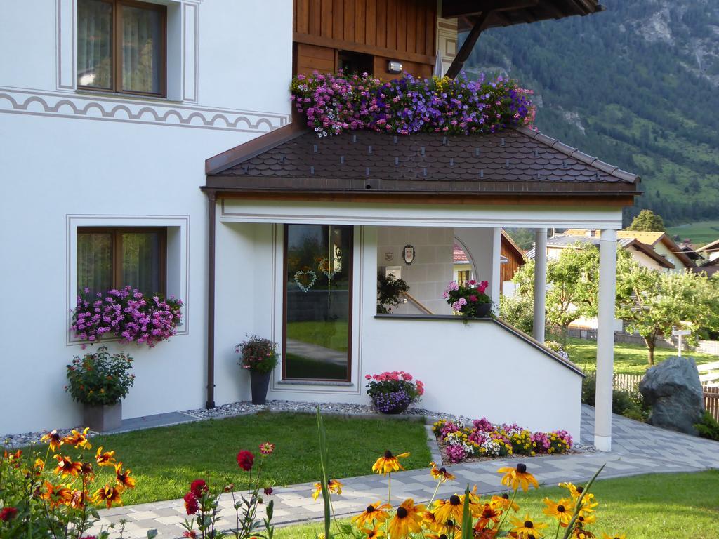 Apart Piz Mondin Pfunds Rum bild