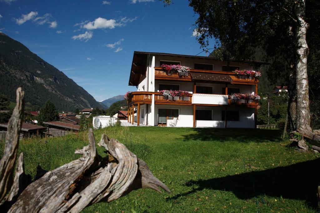 Apart Piz Mondin Pfunds Rum bild